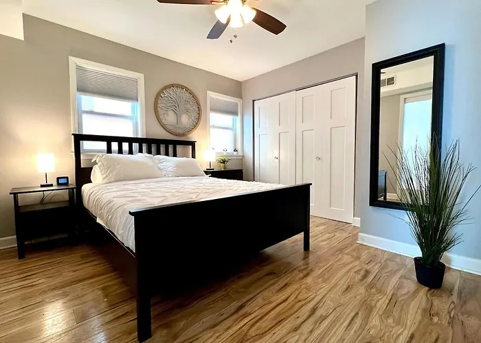 Bridgeport Place - Free Parking, Mccormick Place-sox Park Apartment *