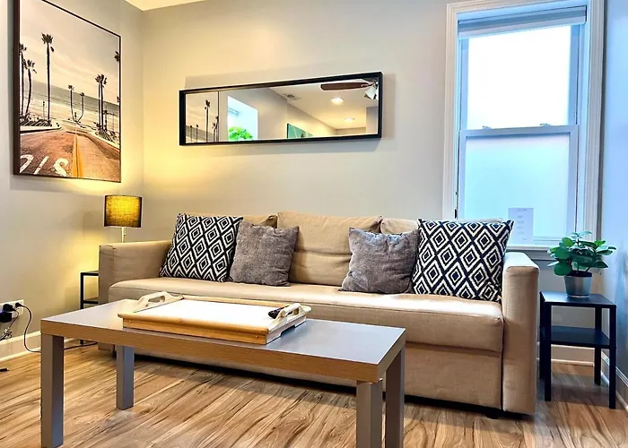 Bridgeport Place - Free Parking, Mccormick Place-sox Park *